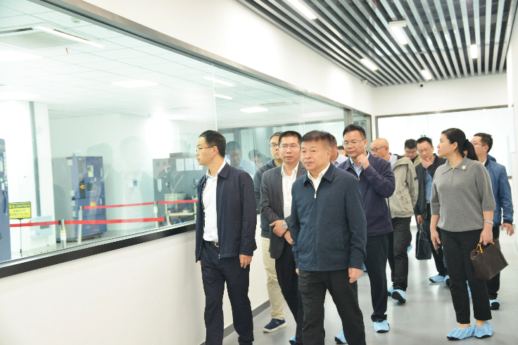 省工信廳陳建業(yè)廳長一行蒞臨睿能科技調(diào)研考察(圖1) 省工信廳陳建業(yè)廳長一行蒞臨睿能科技調(diào)研考察(圖1)
